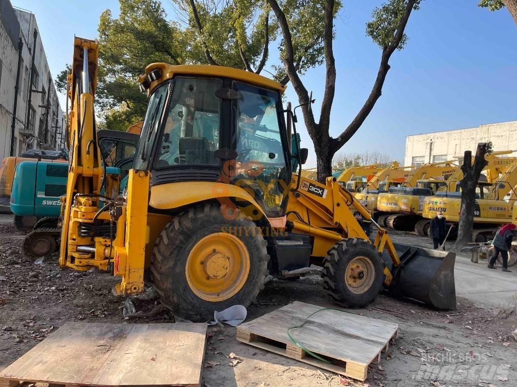 JCB 3 CX Backhoe loaders