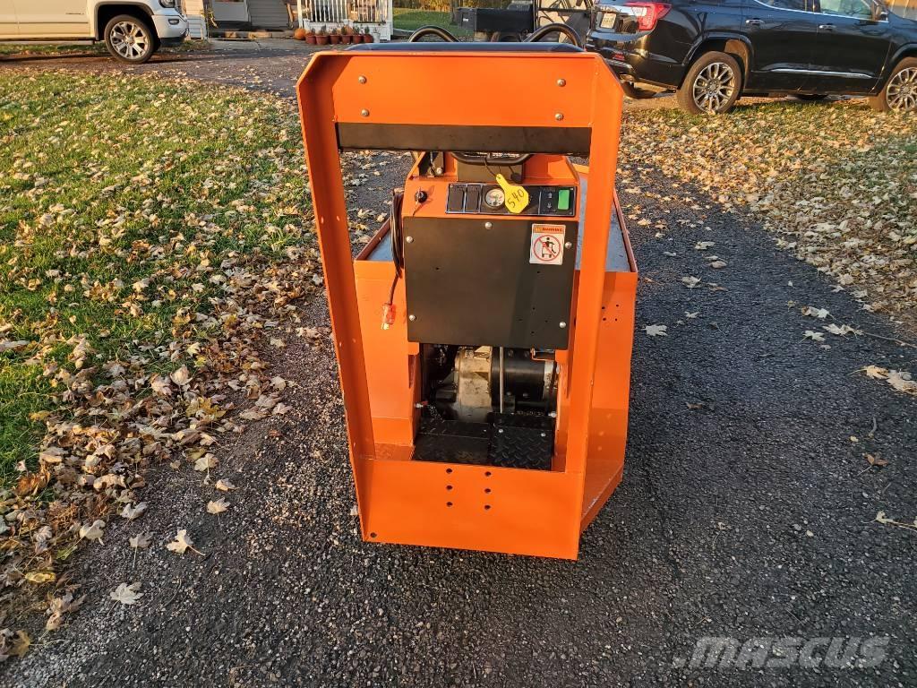 Taylor-Dunn SC090 Towing trucks