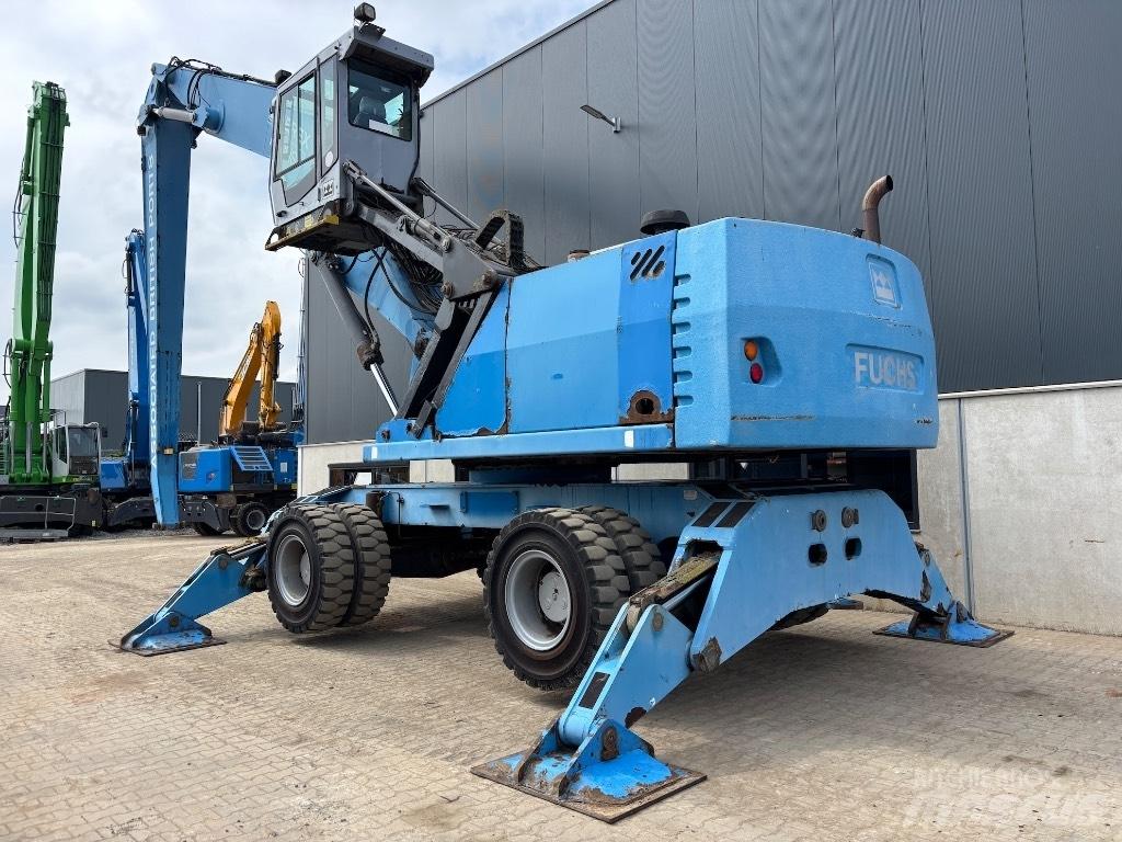 Fuchs MHL 380 Waste / industry handlers