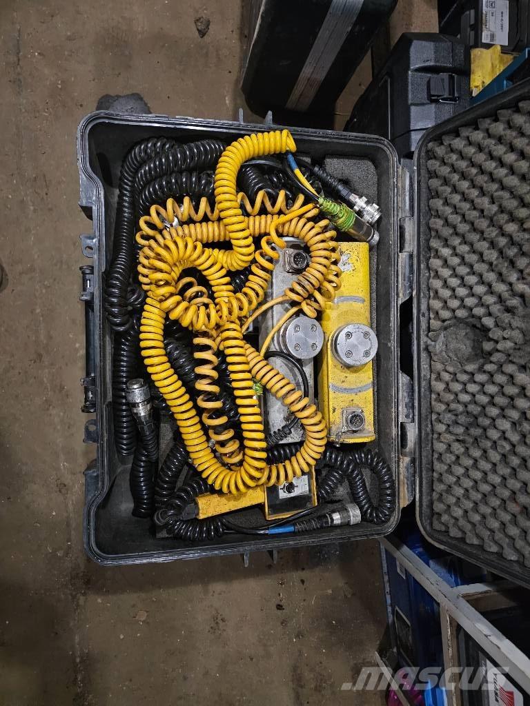 Volvo P6820C Asphalt pavers