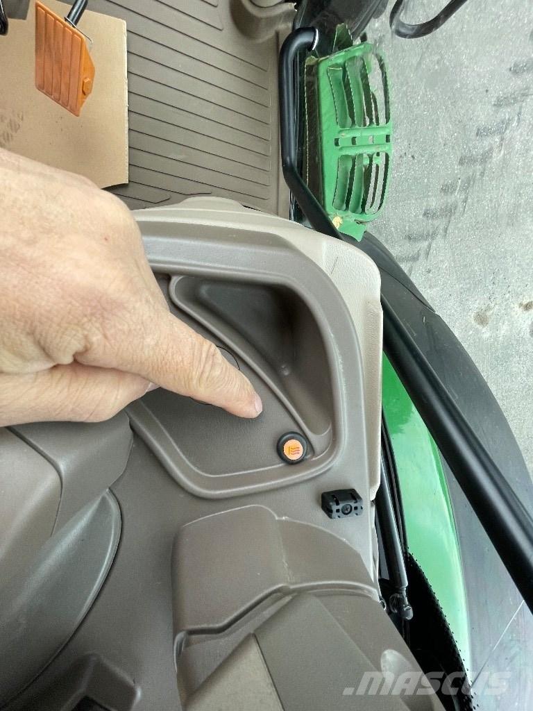 John Deere 6210 R Tractors