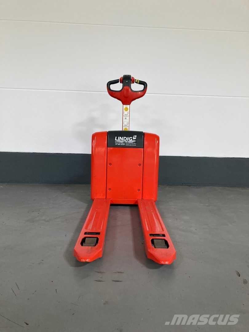 Linde MT15 ION Pedestrian stacker