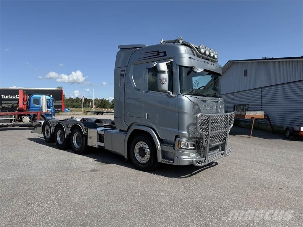 Scania R650 8x4 Chassis Cab trucks