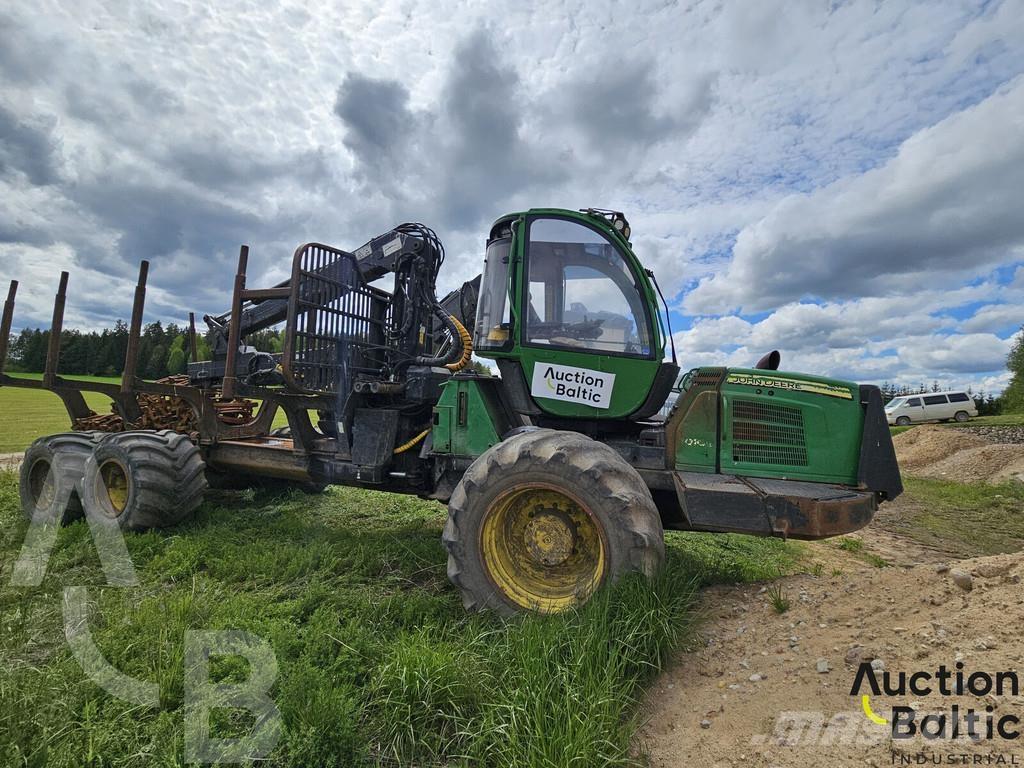 John Deere 1010 E Forwarders