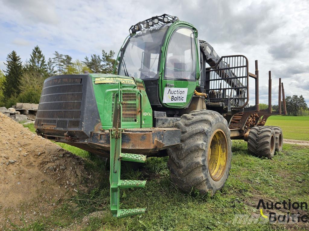 John Deere 1010 E Forwarders