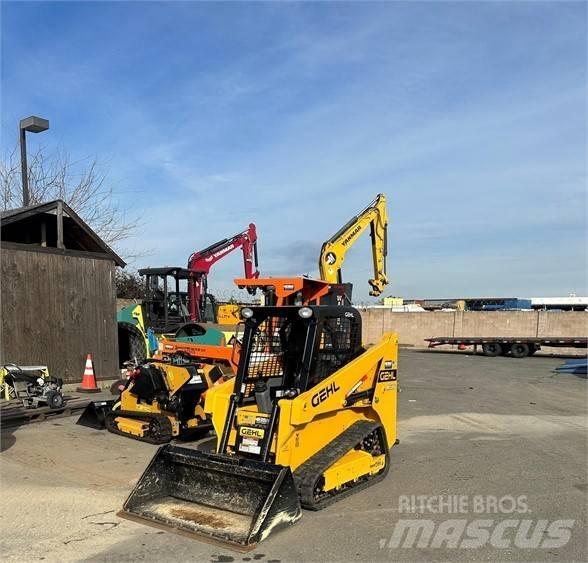 Gehl RT105 Skid steer loaders