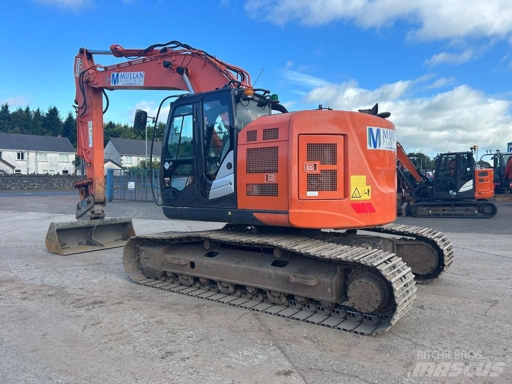 Hitachi ZX225 USLC-6 Crawler excavators