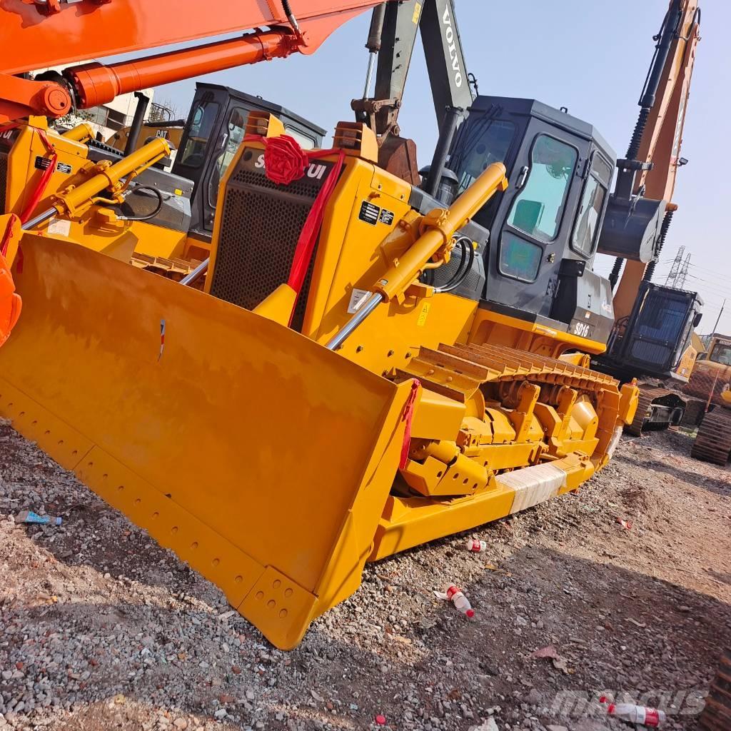 Shantui SD16 Crawler dozers