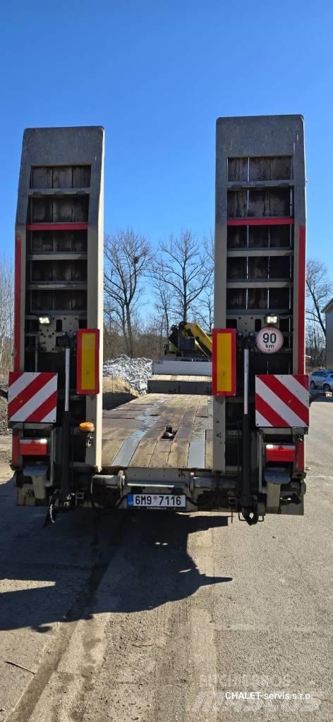Schwarzmüller D40R Low loader-semi-trailers