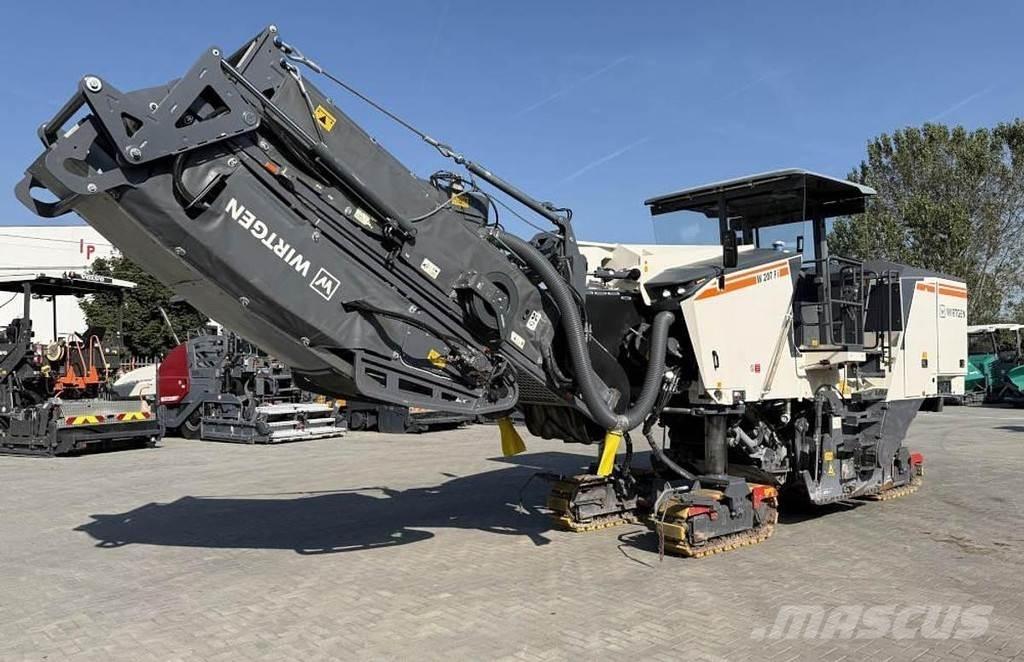 Wirtgen W 207 Fi Asphalt cold milling machines