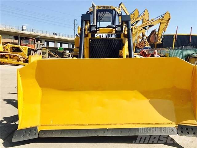 CAT D 6 H Graders
