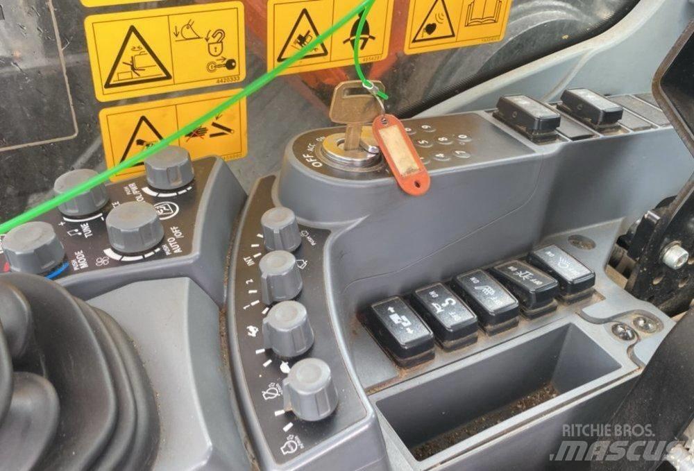 Hitachi ZX 300 LC-7 Crawler excavators
