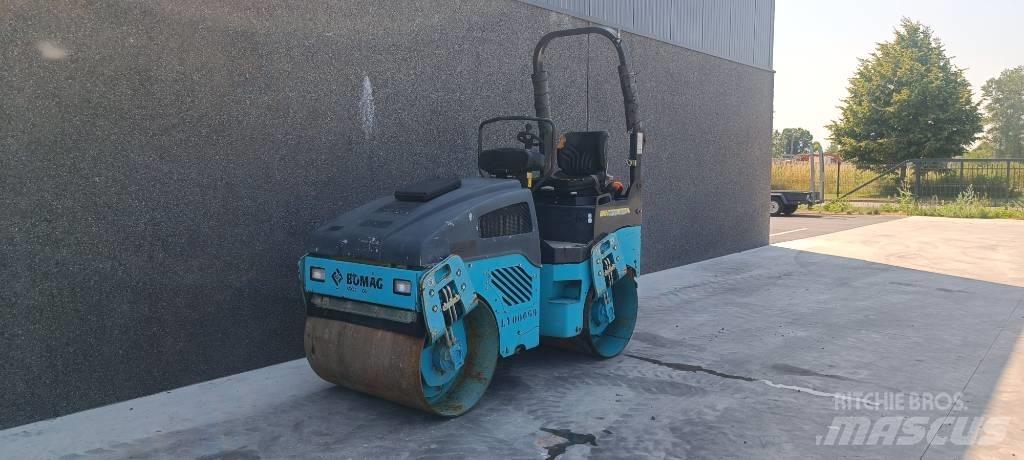 Bomag BW 100 AD-4 Twin drum rollers