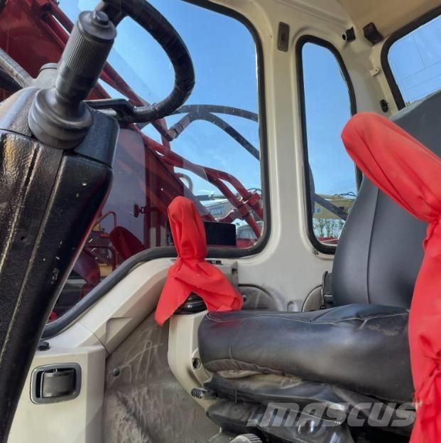 Doosan DX150W Wheeled excavators