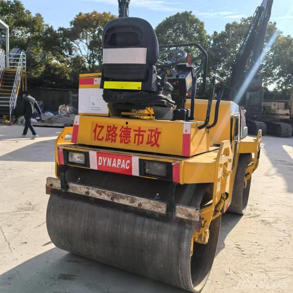 Dynapac CC 142 Twin drum rollers