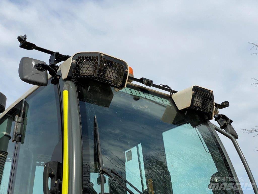 Liebherr LR 636 Crawler loaders