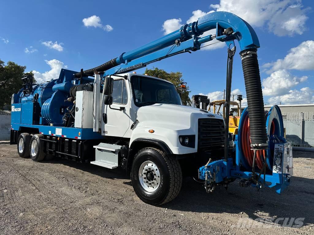 Freightliner 114 SD Combi / vacuum trucks