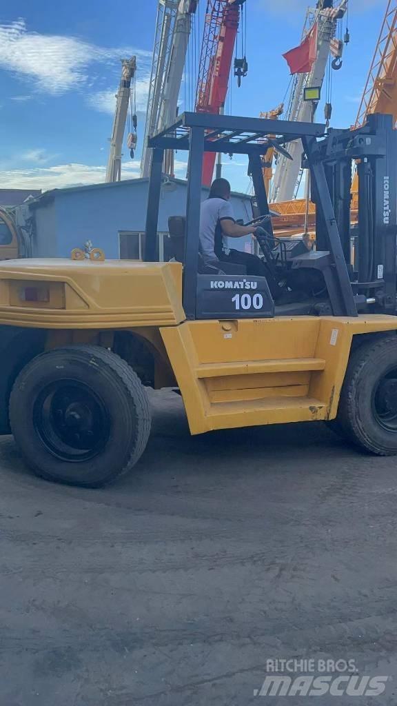 Komatsu 10 Ton Diesel trucks