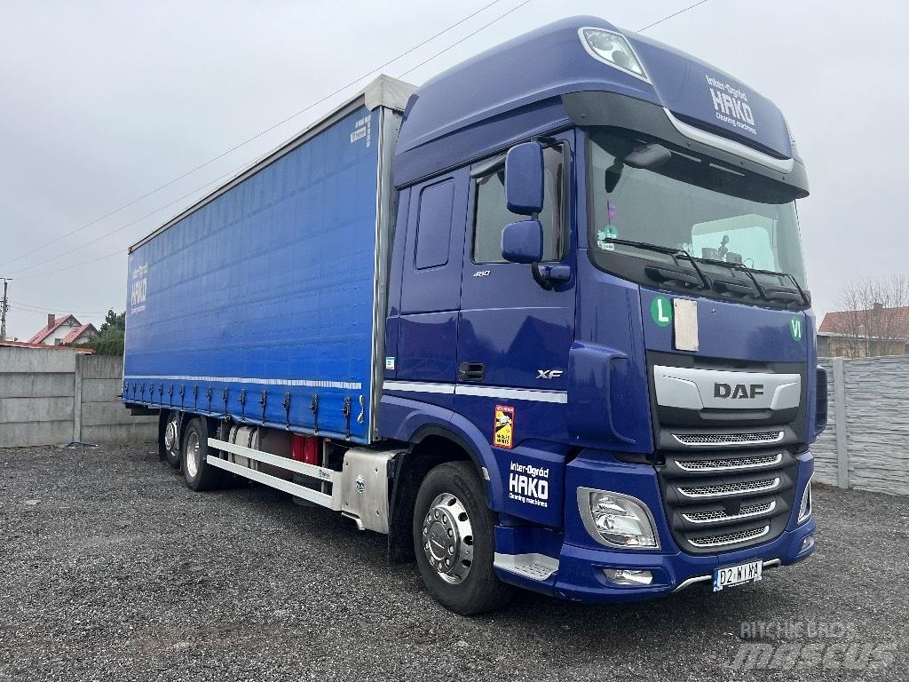 DAF Xf 106 FAR Curtainsider trucks