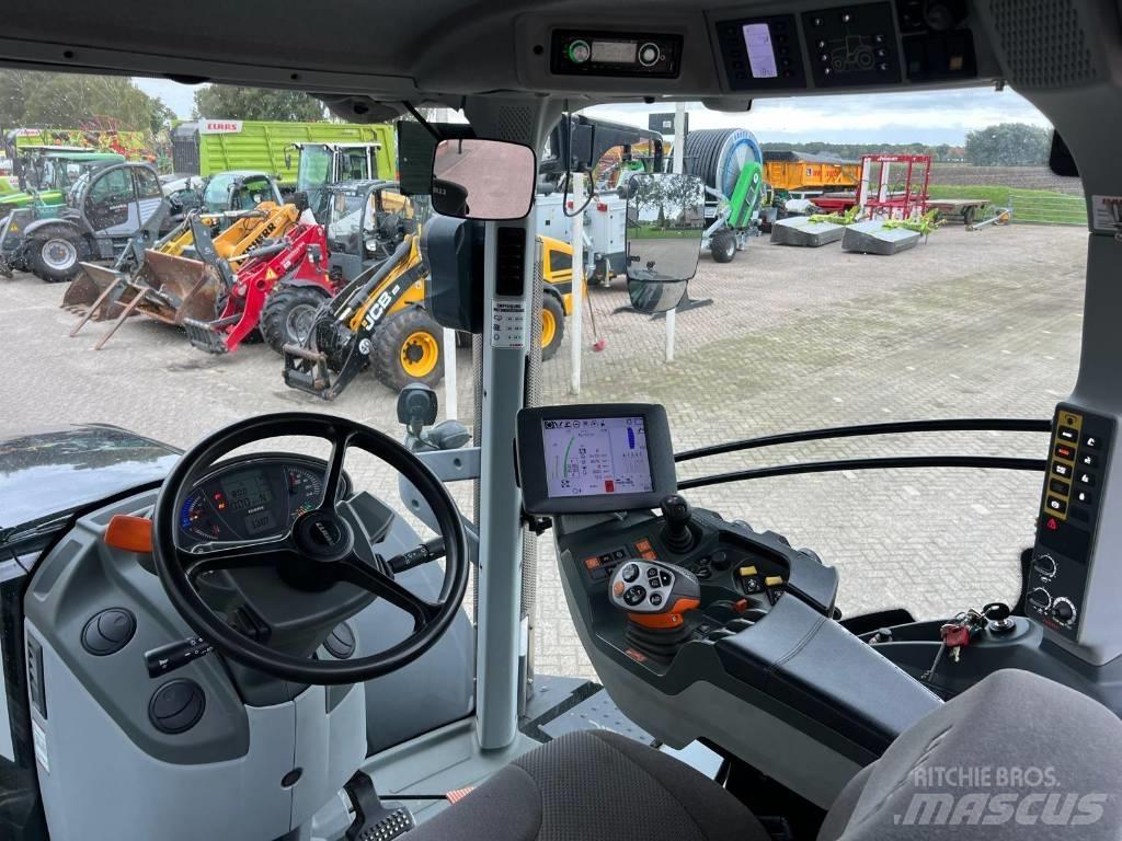 CLAAS Axion 830 Tractors