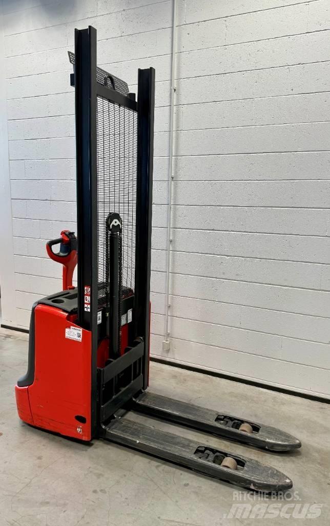 Linde L12i/1172 Pedestrian stacker
