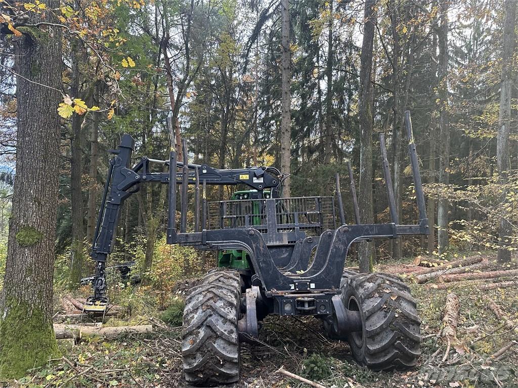 John Deere 1510G Forwarders