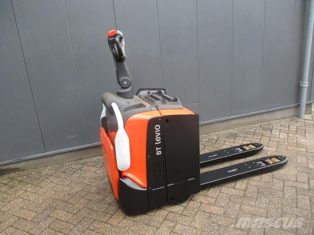 BT LPE 200 Low lifter with platform