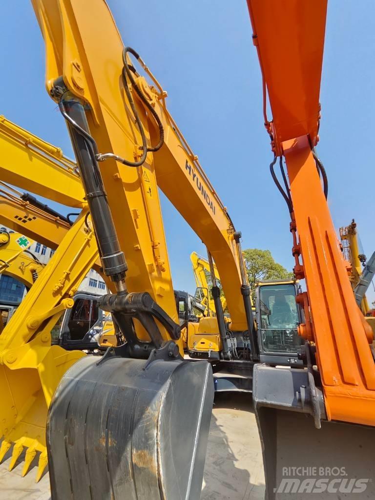 Hyundai R220LC-9S Crawler excavators