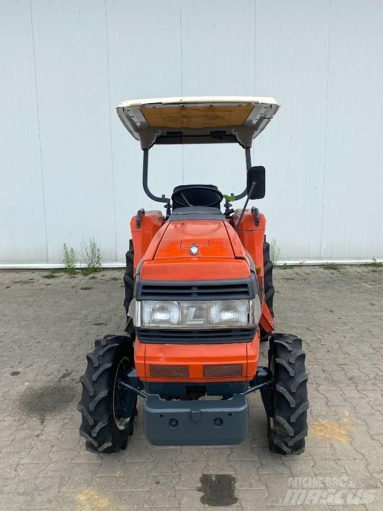 Kubota GL241 Compact tractors
