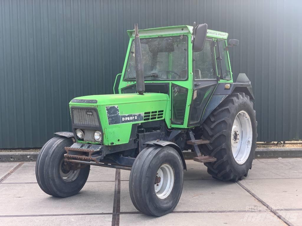 Deutz-Fahr D7207C Tractors