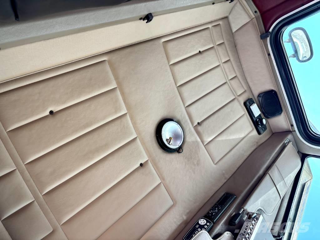 Peterbilt 379 Tractor Units