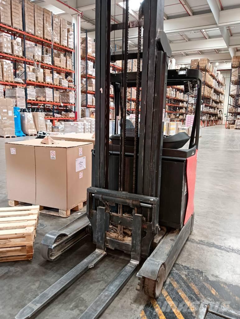 Linde R 16 Reach trucks
