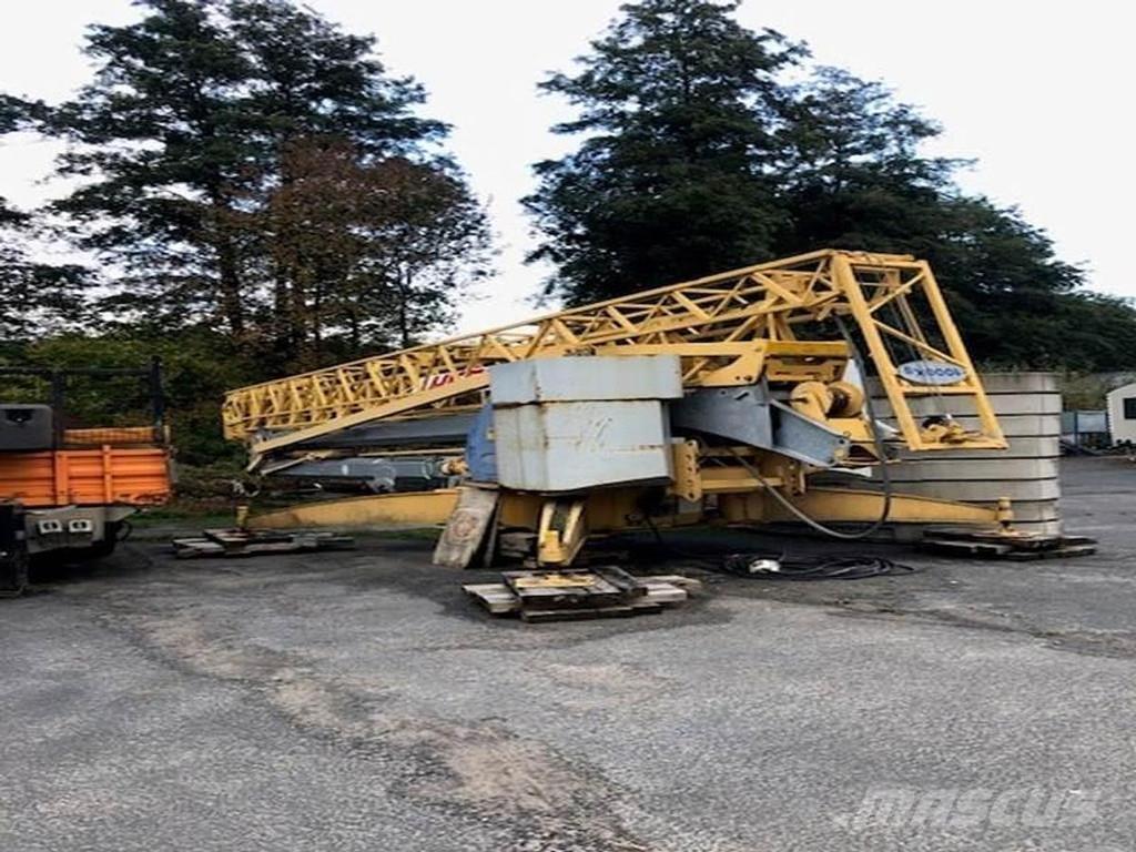 Potain IGO 32 Tower cranes