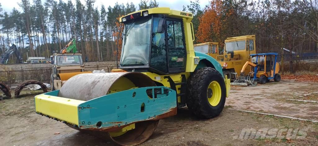 Ammann ASC 110 D Single drum rollers