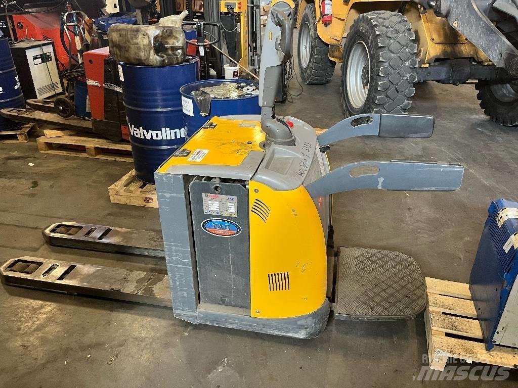 Atlet PLP89044/05 Low lifter with platform
