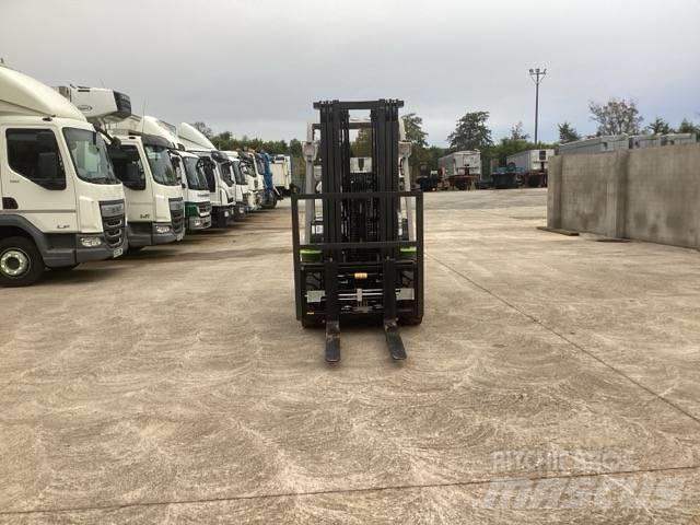 Zoomlion FD30 Diesel trucks