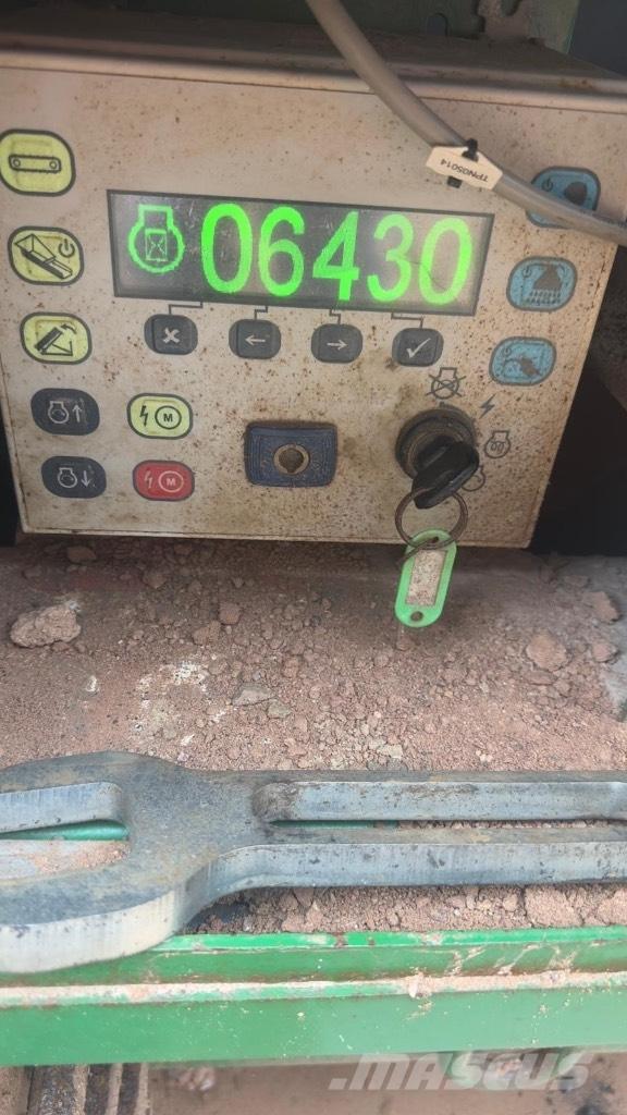 McCloskey 516RT Mobile screeners