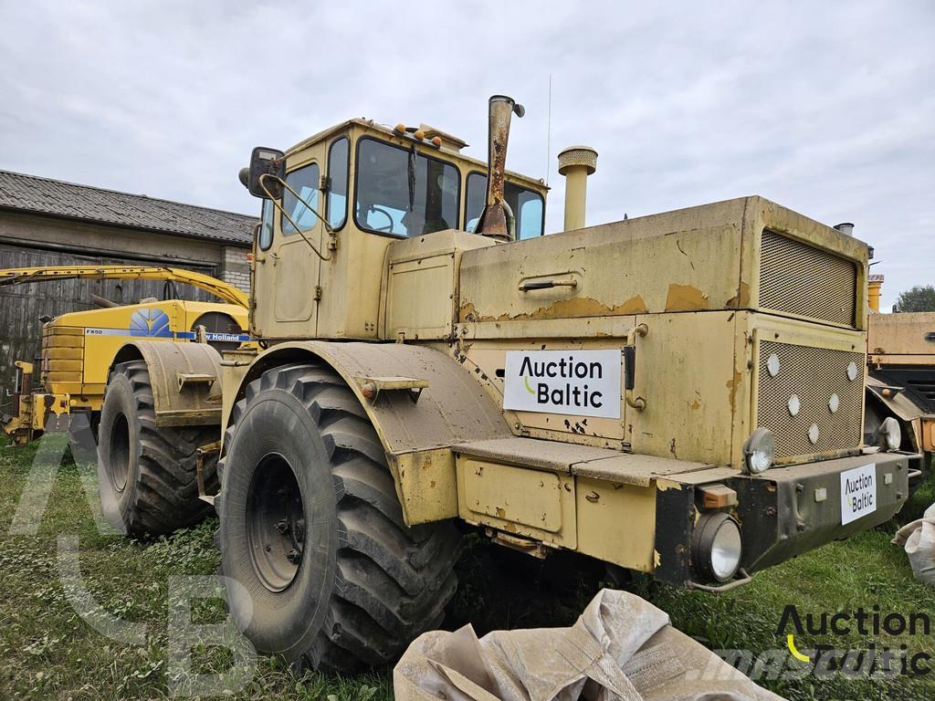  Kirovec K-701 Tractors