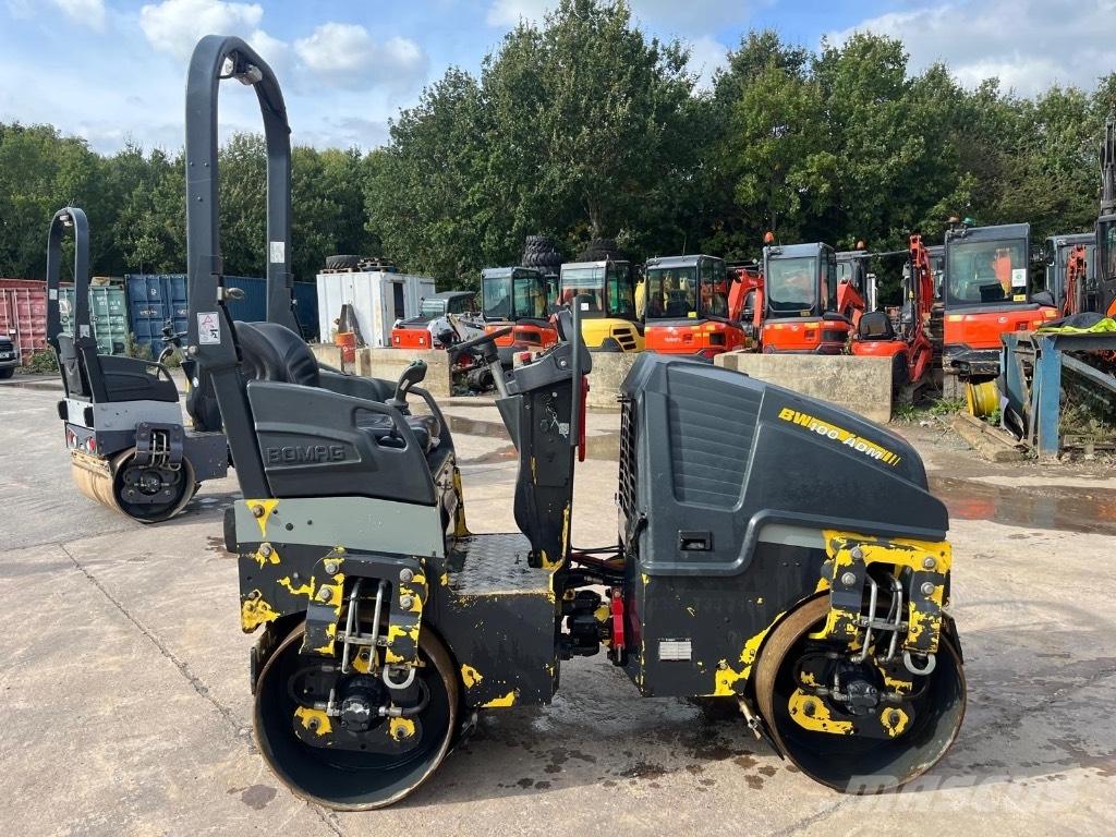 Bomag BW 100 AD M-5 Twin drum rollers