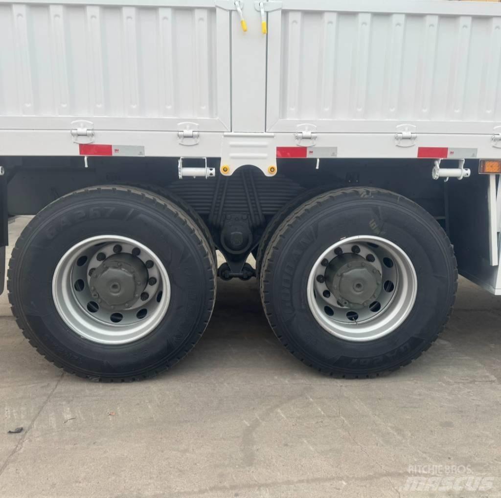 Howo 371 Flatbed / Dropside trucks