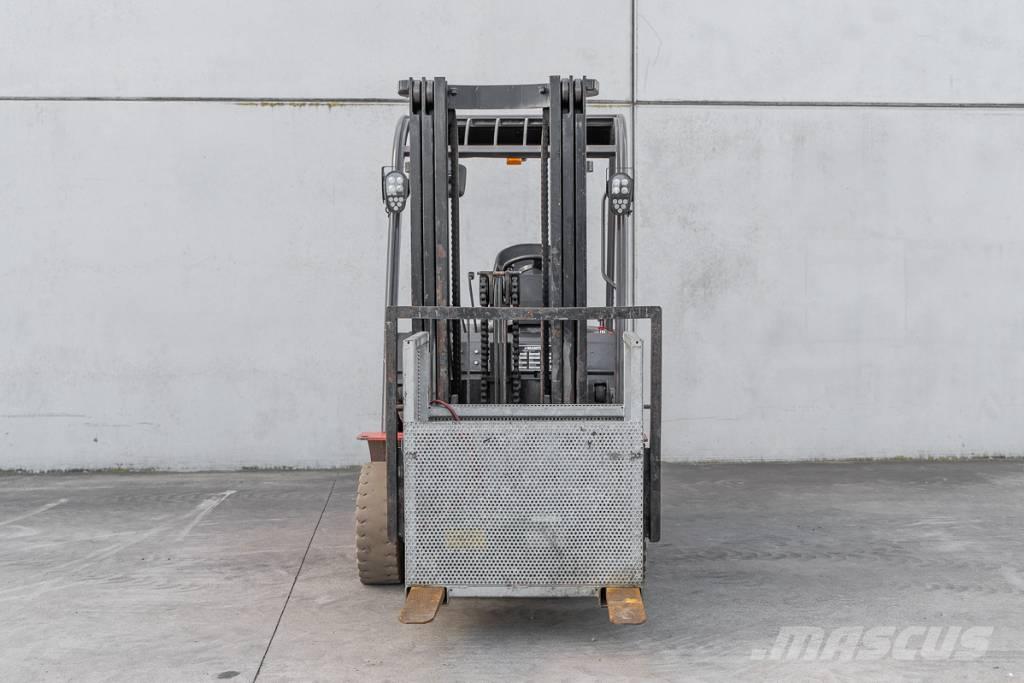 Manitou ME 425 Electric forklift trucks