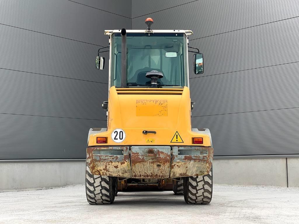 Liebherr L 506 Wheel loaders