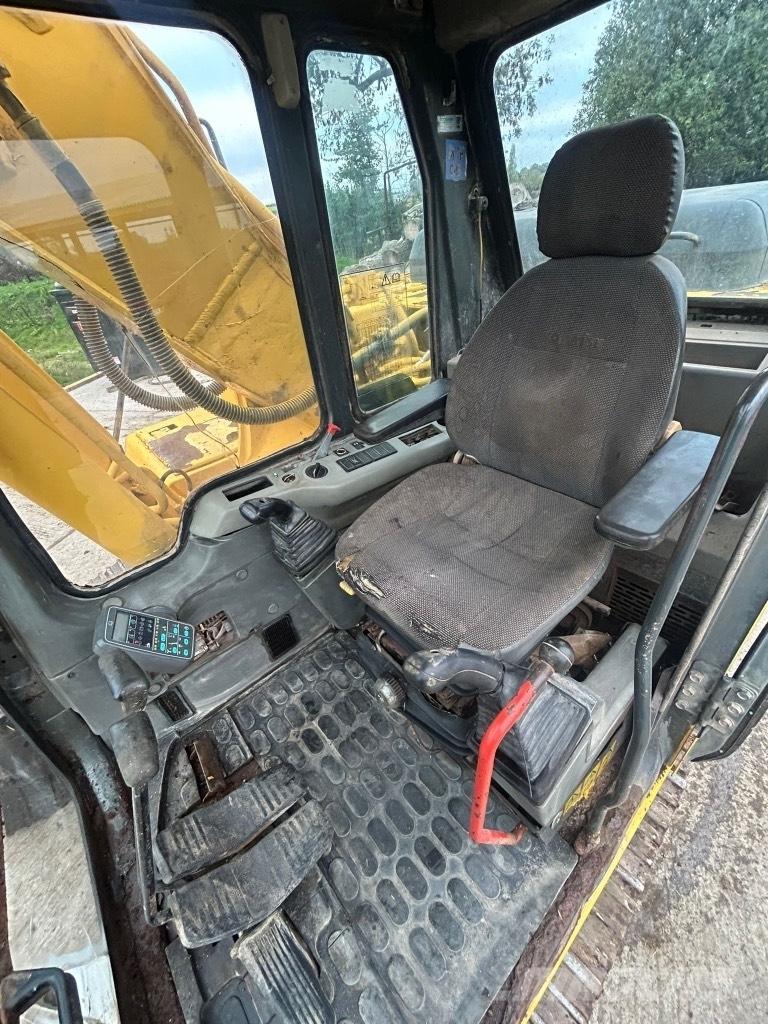 Komatsu PC 210-6K Crawler excavators