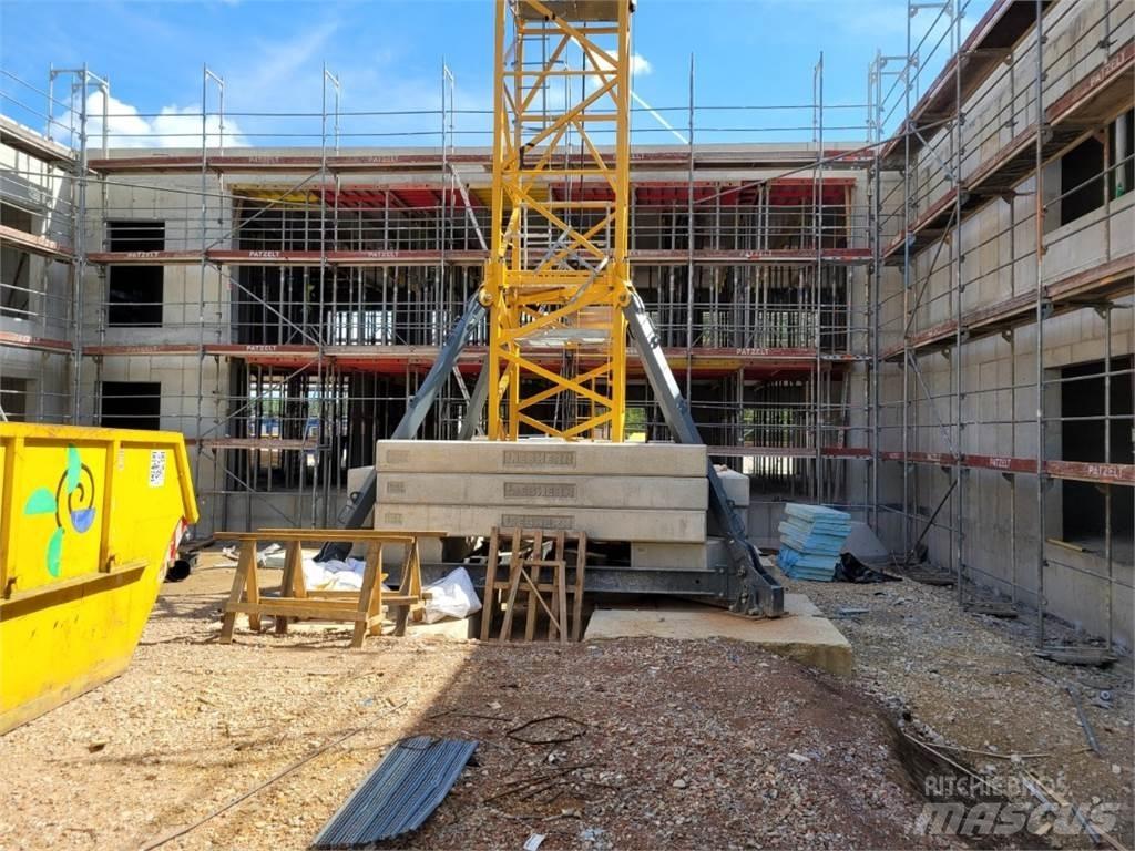 Liebherr 150EC-B Tower cranes