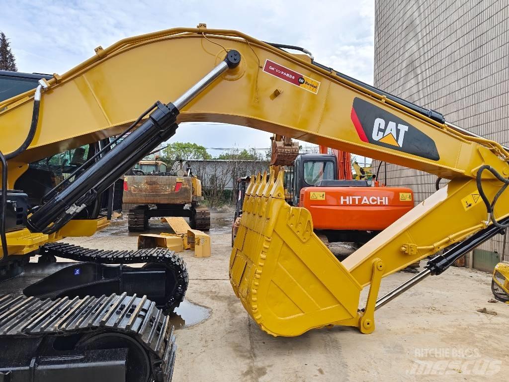 CAT 330 D2L Crawler excavators