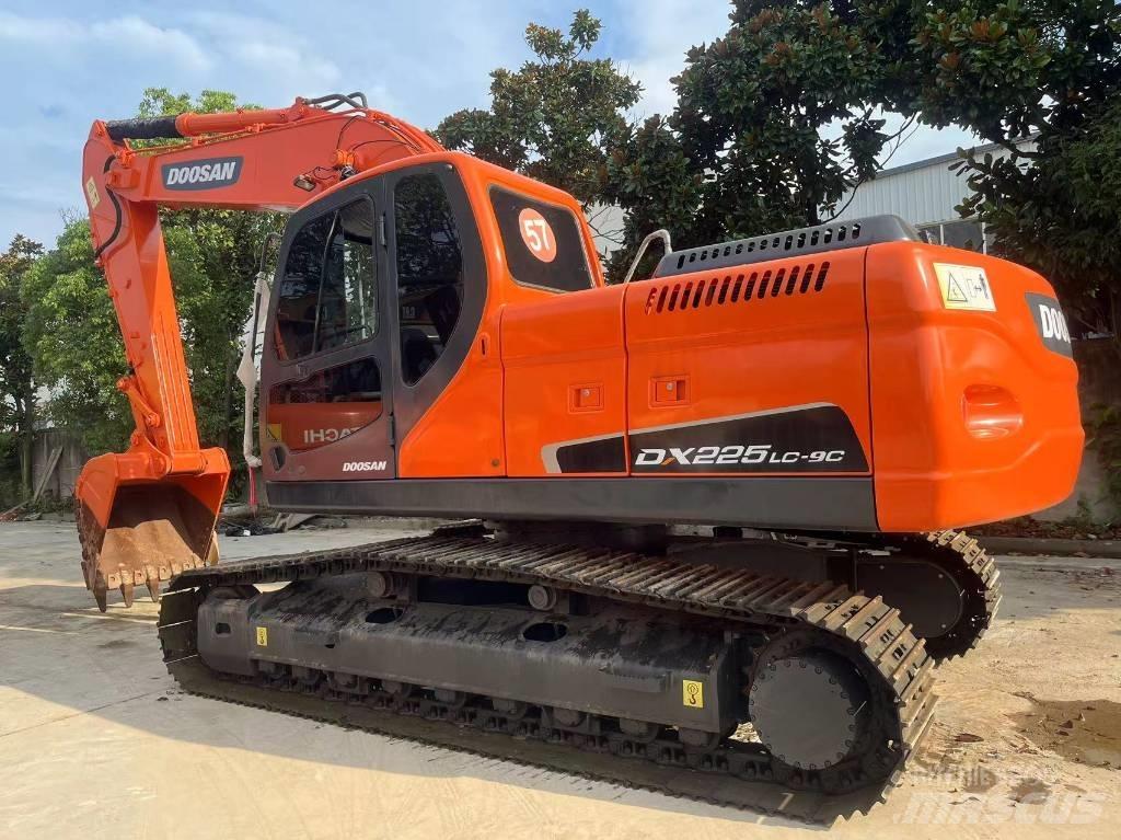 Doosan DX 225LC-9C Crawler excavators