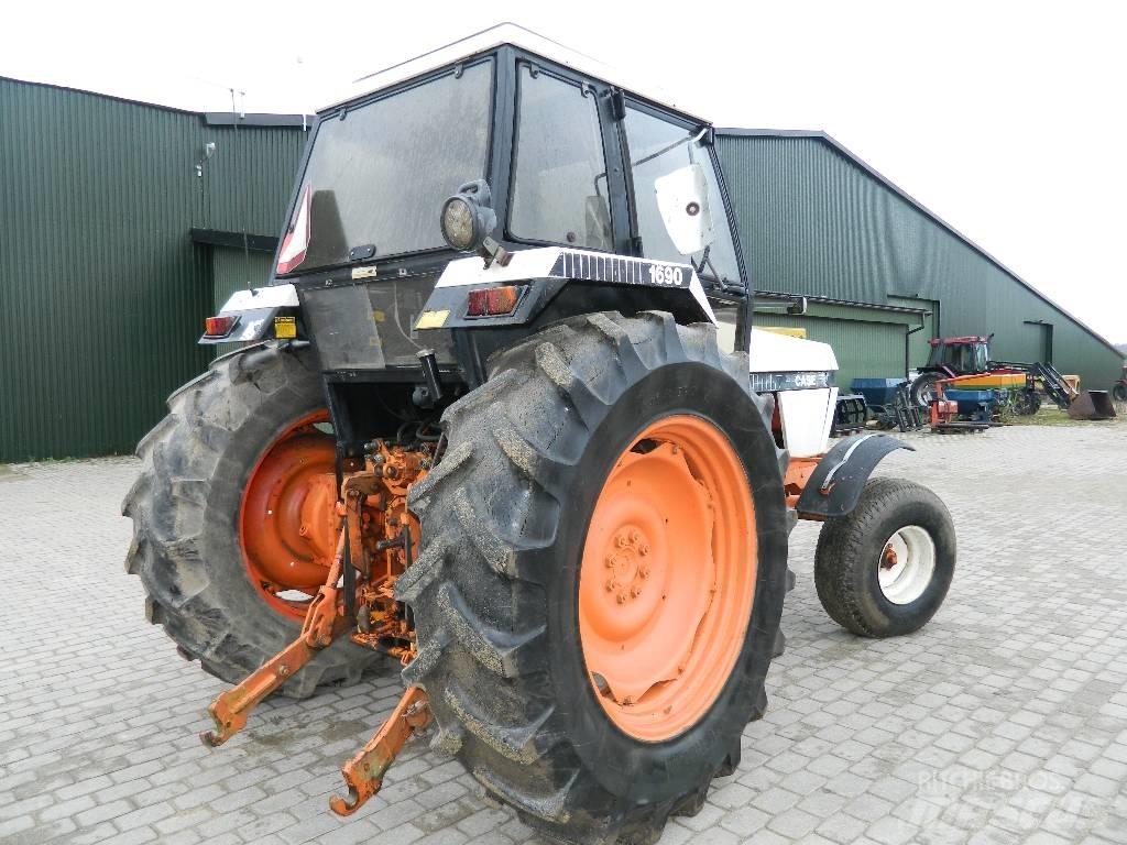 Case IH 1690 Tractors