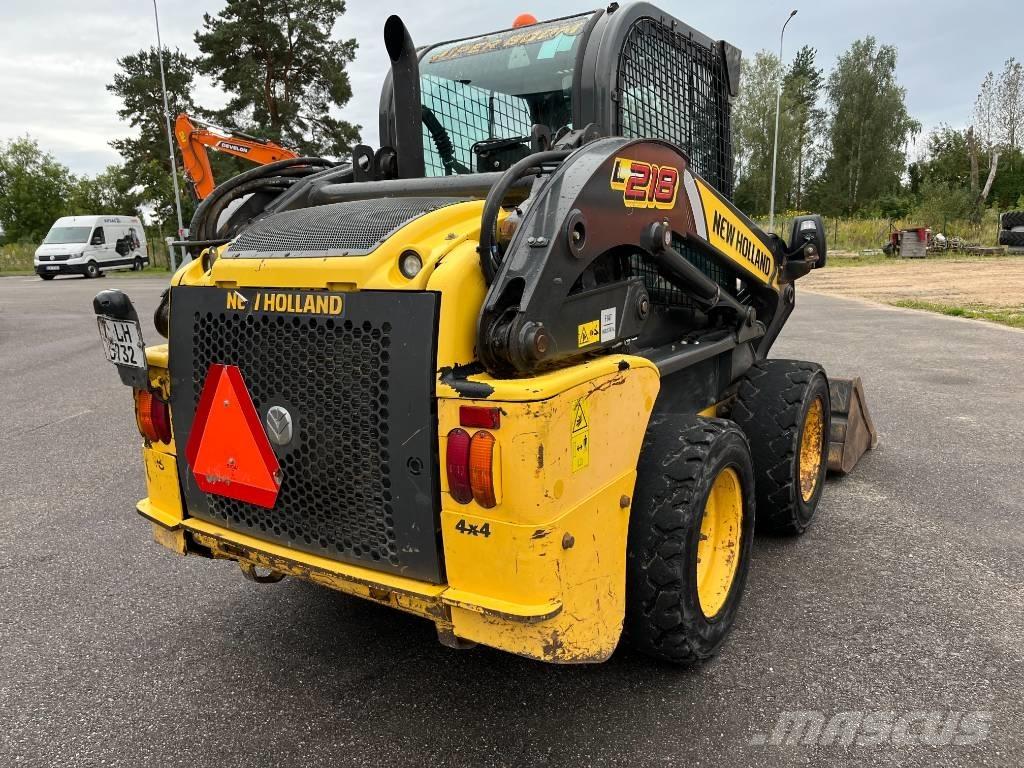 New Holland L 218 Skid steer loaders