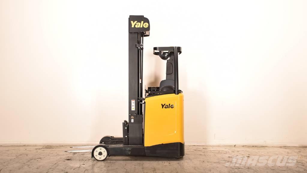 Hyster MR 14 Reach trucks