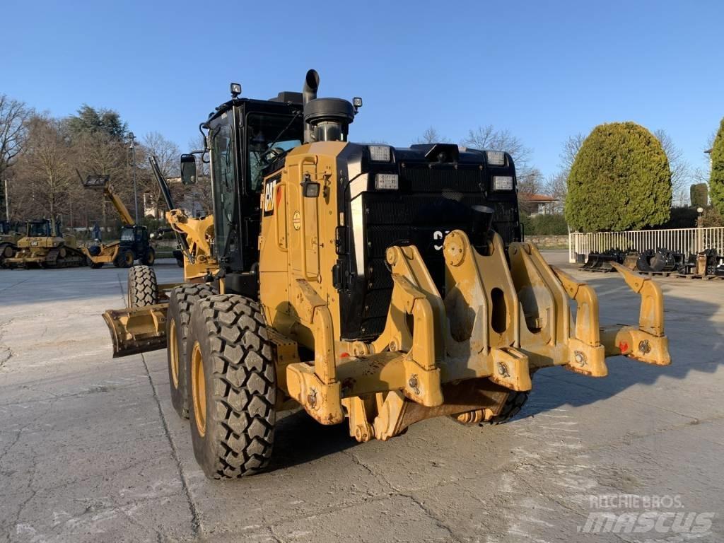 CAT 140 M 3 Graders